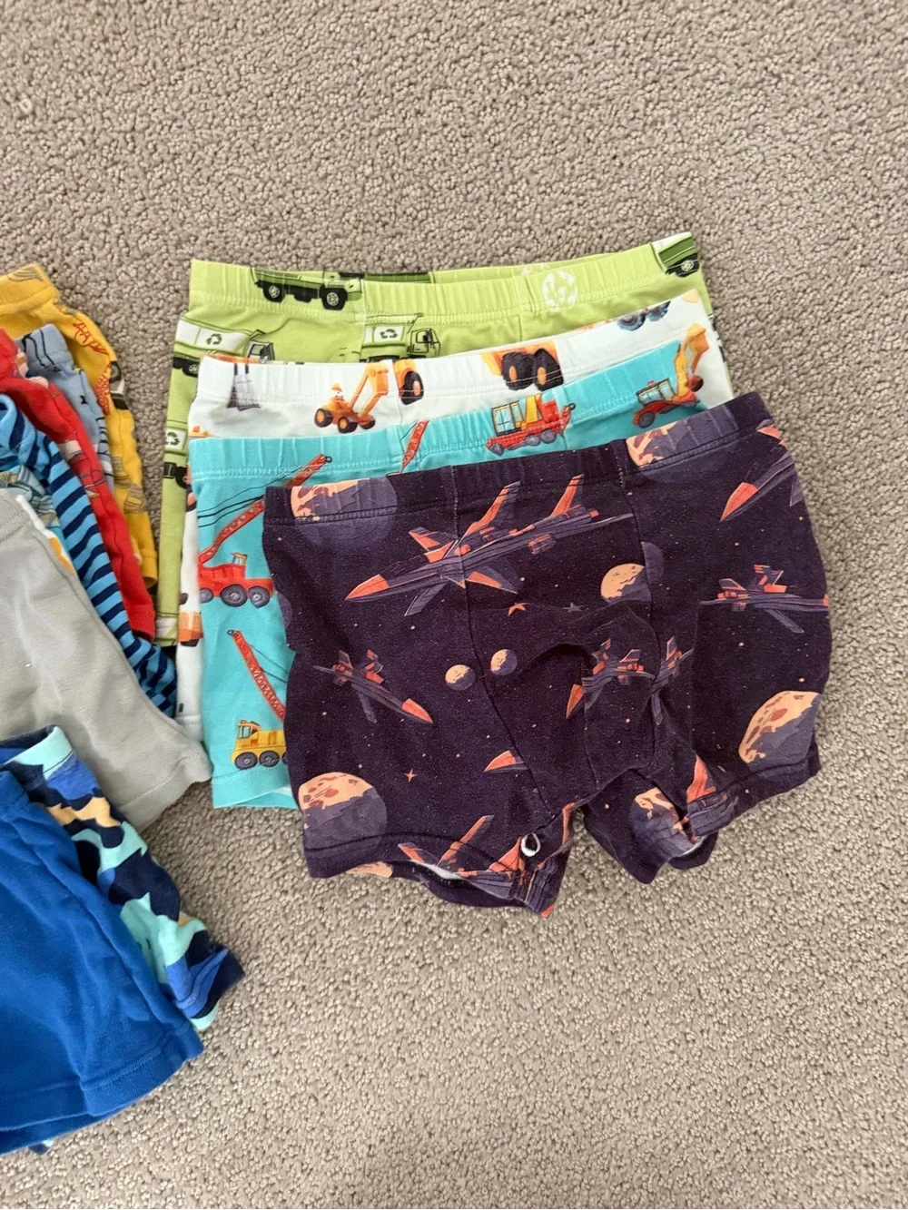 18 pairs of boys cotton underwear pre owned Size 6/7, but closer to a 4/5 - Picture 4 of 4